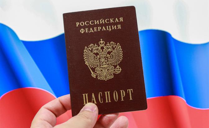 Немецкий политик Ральф Нимайер обратился за гражданством РФ, опасаясь преследования в Германии