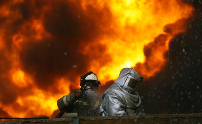 Ночной кошмар на Украине: Ярко горело везде – зато Харьков утонул во мраке