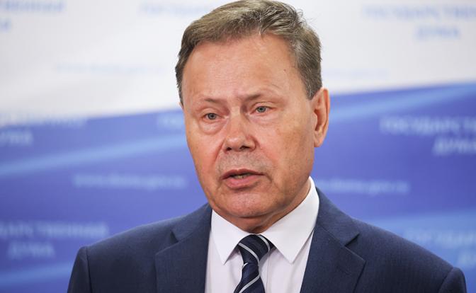 На фото: депутат от КПРФ Николай Арефьев