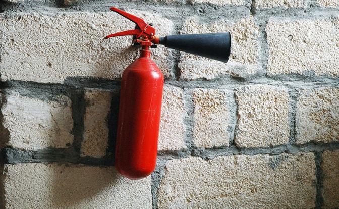 Подполковник полиции отправил свердловчанку в больницу на неделю из-за винограда