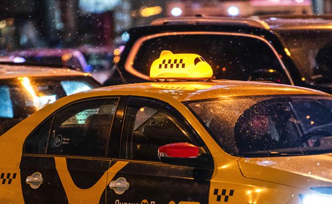 Такси катят в прошлое. Минпромторг сделал ставку на бомбил