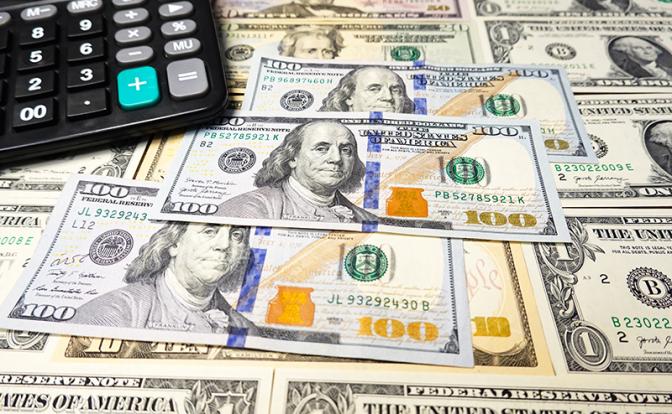 Эксперт рассказал о влиянии повышения НДС на курс доллара и уровень цен в России