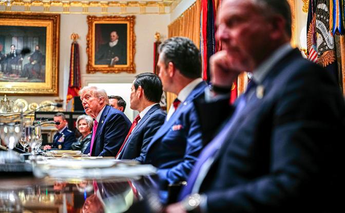 Independent: Главным героем брифинга Трампа и Зеленского стал Владимир Путин