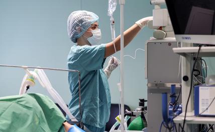 «Крепостное право» для медиков – не вариант, надо в придачу давать жилье и двойной оклад