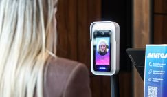 Потерявшие лицо: 50 млн россиян, сдавших биометрию, будут автоматически штрафовать на улице за нарушения