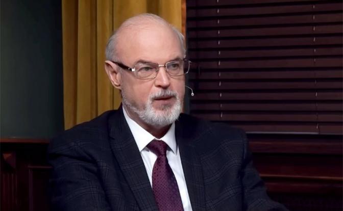 На фото: военный эксперт Юрий Кнутов