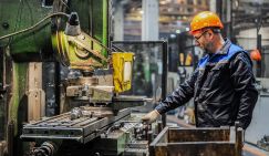 Владимир Боглаев: Не надо обманываться. Россия превращается в сырьевой придаток и Запада, и Востока