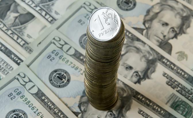 Стал известен новый курс доллара в России