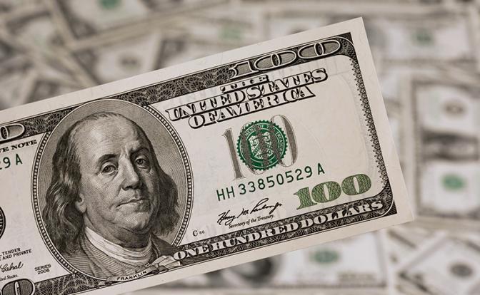 Эксперт сказал, как на курс доллара повлияют новые санкции против РФ