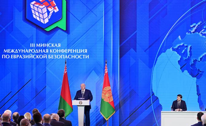 Белоруссия все еще надеется помириться с Западом, но готова к любому варианту развития событий