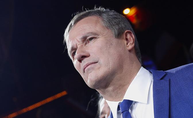 На фото: лидер правой партии «Вставай, Франция» Николя Дюпон-Эньян.