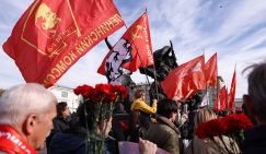 Красный день календаря: КПРФ посоветовала «белой» Госдуме посмотреть на Лукашенко и вернуть 7 ноября на то место, которое эта дата заслужила