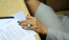 Зарвавшиеся слуги: Поможет ли "Моральный кодекс депутата" избранникам не крыть оппонентов матом?