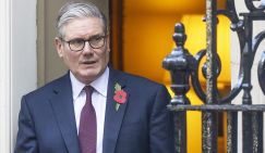 Прощелыга Кир Стармер: Кто содержит «главного врага России»