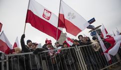 Поляки еще терпят украинцев, но платить по их долгам уже не хотят, холопы они для них