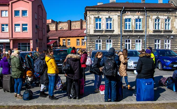 "Пануваты" украинцы намерены не в Крыжополе, а в Варшаве - и поляков это напрягает
