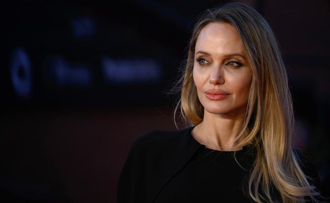 На фото: американская актриса Анджелина Джоли