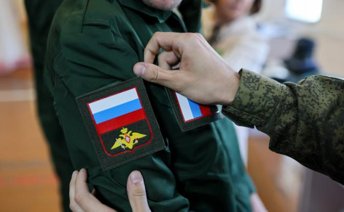 Оклады срочников могут вырасти до 7500 рублей