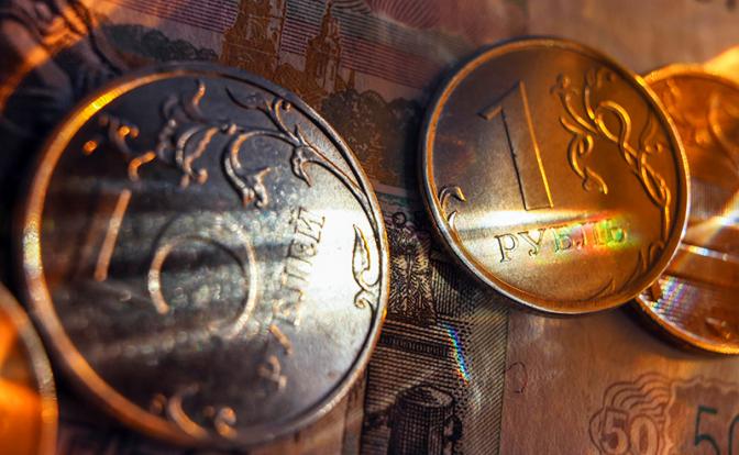 Стало известно, как вырос курс доллара за день