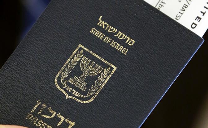 Соратник и «кошелек» Зеленского покинул Украину по паспорту Израиля