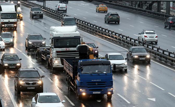 Российские водители легковых авто стали получать гигантские штрафы, названа причина