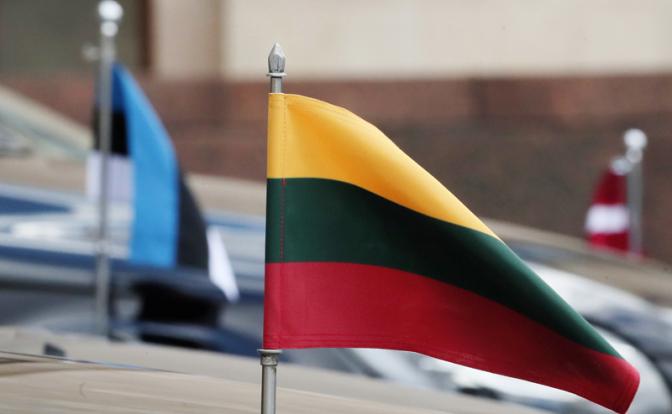 Победить или умереть: Межевич объяснил, почему огрызается беззубая Прибалтика