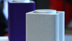 Россиян призвали не обсуждать свои секреты около умных колонок