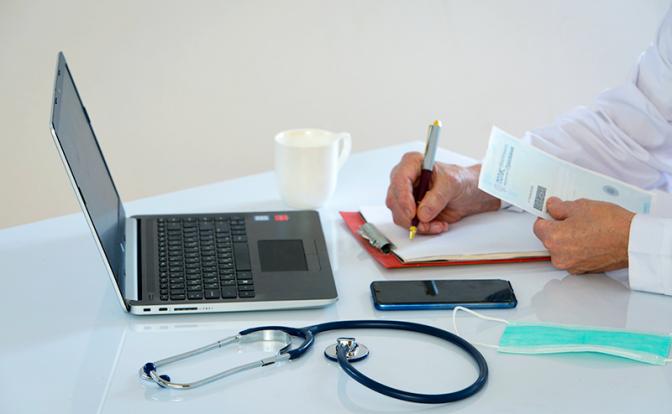 Врач предупредила о страшных последствиях бесконтрольного приёма обезболивающих