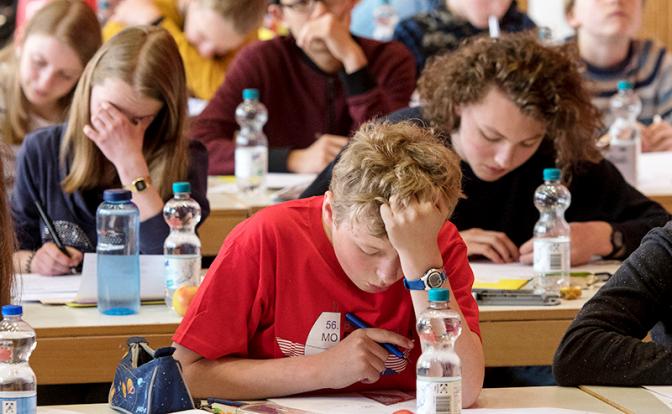 Школьные олимпиады — зло? «Мне жалко ректоров нынешних вузов. Они вынуждены принимать тех, кого им заранее назначили и прислали»