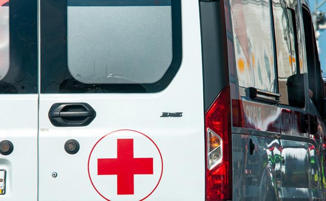 Ученица ранила педагога в область шеи в школе Челябинской области