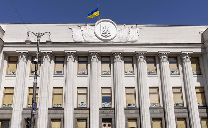 Рада зарегистрировала постановление с требованием уволить Ермака и Умерова