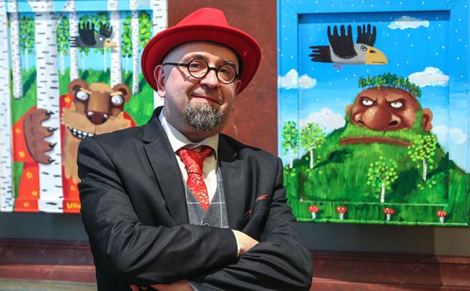 На фото: художник Вася Ложкин.