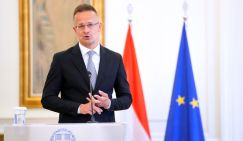 Сийярто заявил о намерении ЕС сорвать мирный план по Украине