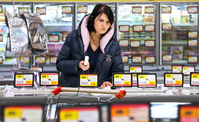 Сегодняшний день мы будем вспоминать как «черный понедельник» - ценники краснеют от стыда