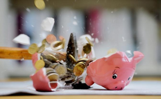 Над зарплатами сгустились тучи: 2026 год может вызвать лавину задержек. Прокурор не поможет