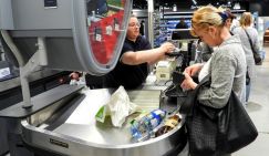 У граждан поведенческий страх: эксперты об уходе россиян в наличность