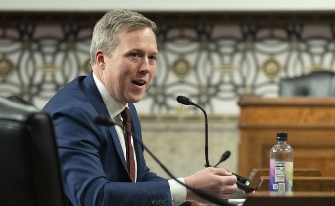 На фото: министр армии США Дэниел Дрисколл