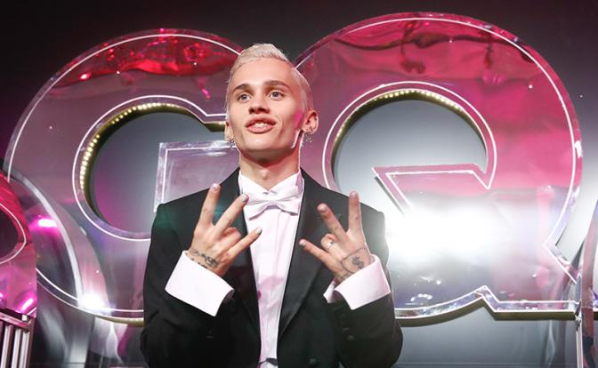 На фото: блогер, рэп-исполнитель Даня Милохин на церемонии вручения премии "Человек года" по версии журнала GQ в театре имени Моссовета в Москве.