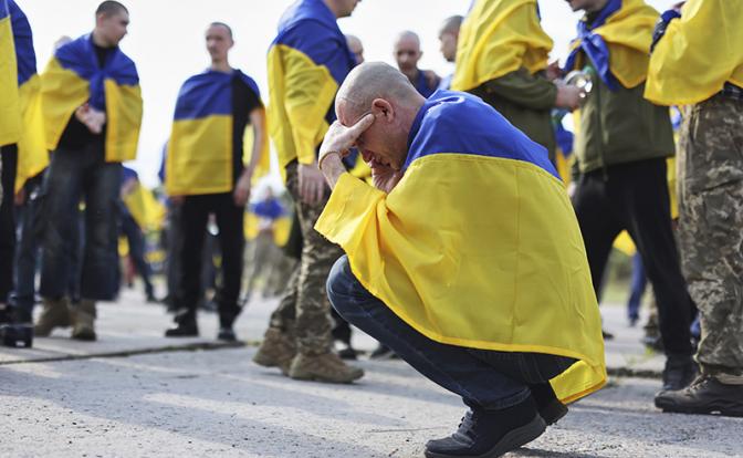 Александр Храмчихин: Единственное «мирное решение» конфликта – безоговорочная капитуляция Украины
