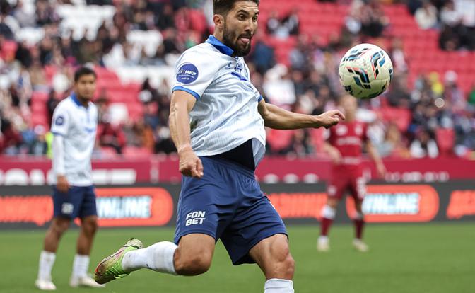 Защитник «Крыльев Советов» Сутормин получил травму на разминке Защитник «Крыльев Советов» Сутормин получил травму на разминке