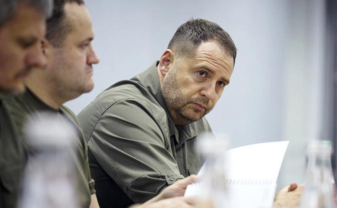 На фото: бывший глава президентского офиса Украины Андрей Ермак.