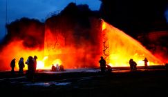 «Свет на Левобережье – только от пожаров!»: Сокрушительный ночной удар по энергетике Киева