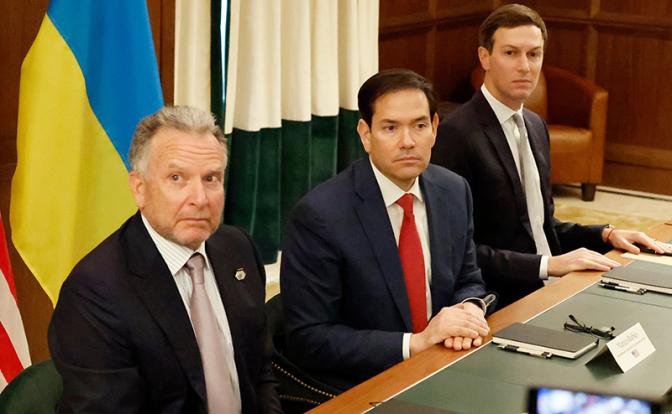 На фото: переговоры делегаций США и Украины во Флориде