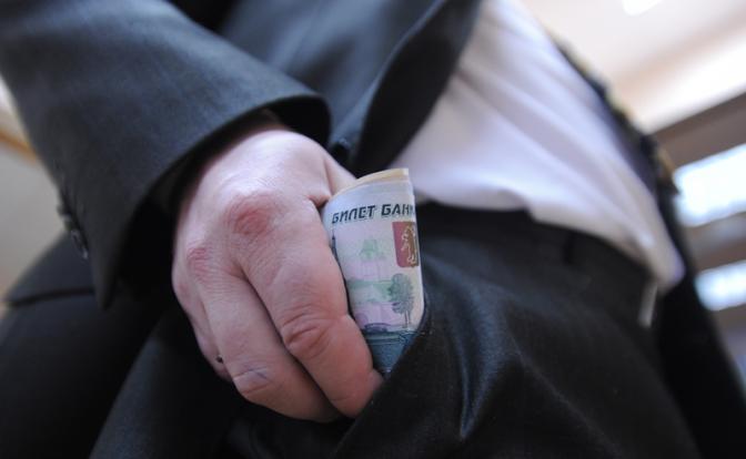 Владислав Егоров, КПРФ: Если воруют, как в последний день, надо систему менять, а не премии чиновникам выписывать