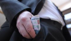 Владислав Егоров, КПРФ: Если воруют, как в последний день, надо систему менять, а не премии чиновникам выписывать