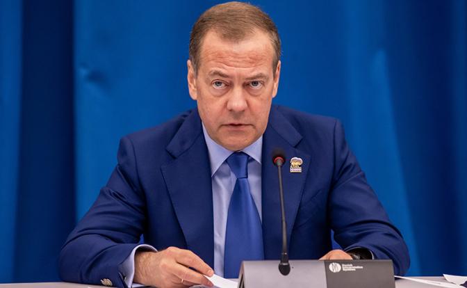 На фото: зампред Совбеза РФ Дмитрий Медведев.