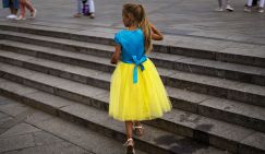 «Грязные танцы»: Фонд Зеленской зарабатывал на детях, которых отправляли в Турцию