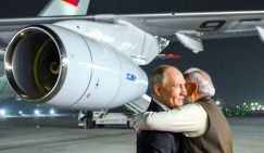 Путин в Нью-Дели: Меняем атомную подлодку на таблетки