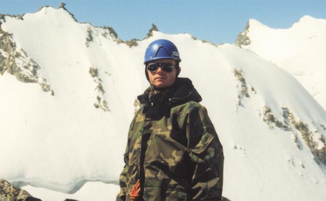 На фото: майор Виктор Дудкин на горной подготовке