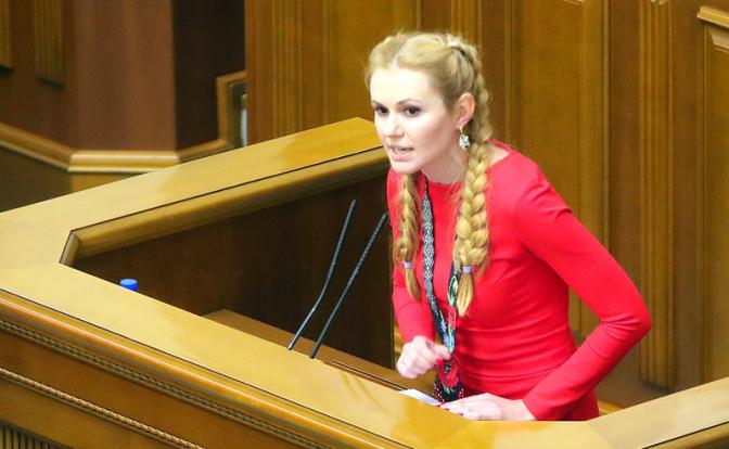 На фото: депутат Анна Скороход.